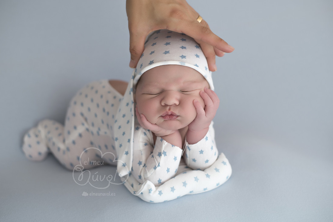 fotografía de recién nacido segura en igualada barcelona el meu núvol fotógrafo seguridad neonatal nounat bebé newborn00001